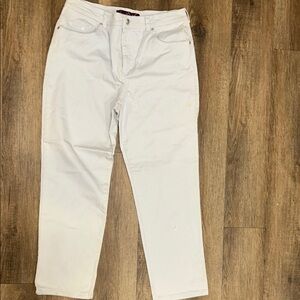 Gloria Vanderbilt White Straight Jeans Classic Style